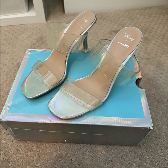 Disney x ALDO holographic Stepsisters heels - Picture 3 of 4